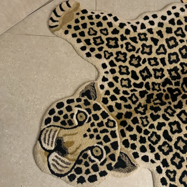 Details matter 🐆••#hotpilates #pilates #pilatesparis #paris2024 #wellness #healthy #minimalist #architecture